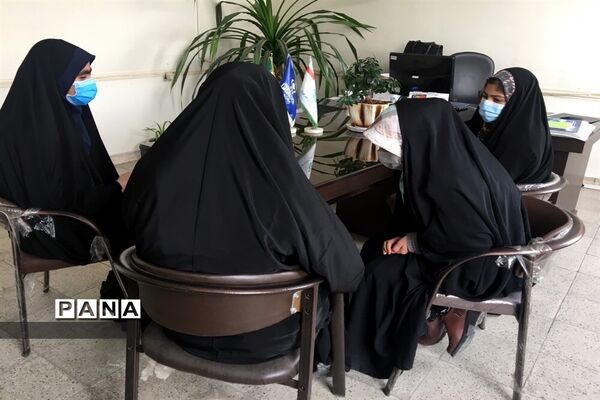 مناظره دانش‌آموزان منطقه ۱۹ با منطقه ۳