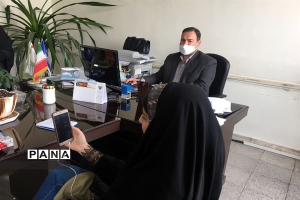 مناظره دانش‌آموزان منطقه ۱۹ با منطقه ۳