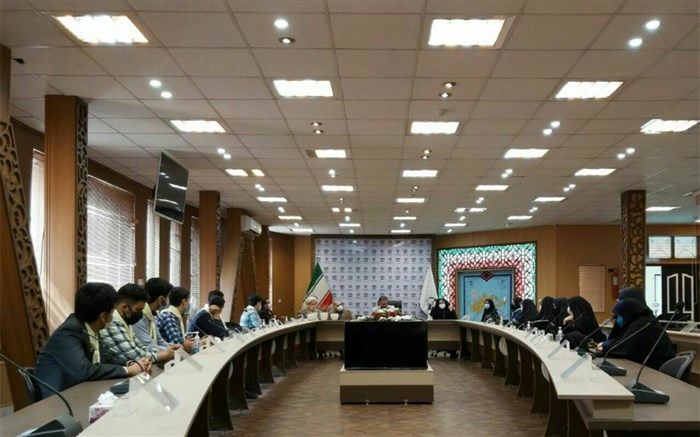 مراسم تقدیر از دانش آموزان شرکت کننده مسابقات ملی مناظره دانش آموزی آموزش و پرورش ناحیه ۲ مشهد