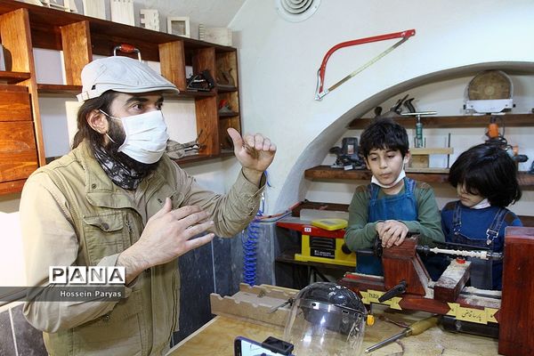 پارسا قاضی؛ کم‌سن‌ترین هنرمند شاخص بین‌المللی در رشته هنرهای سنتی چوبی