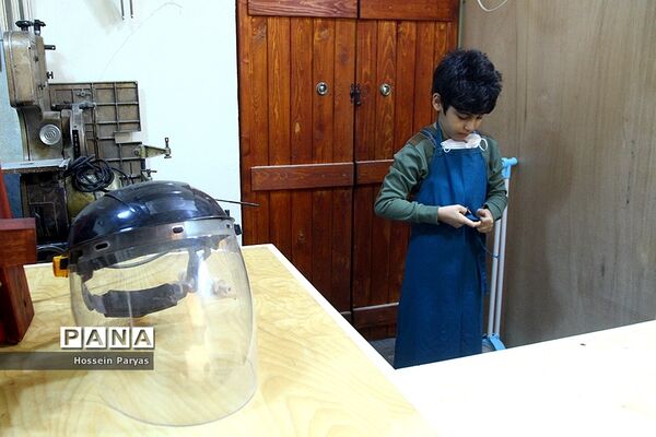 پارسا قاضی؛ کم‌سن‌ترین هنرمند شاخص بین‌المللی در رشته هنرهای سنتی چوبی