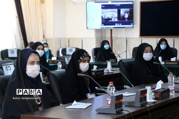 برگزاری سومین نشست مجلس دانش‌آموزی استان یزد