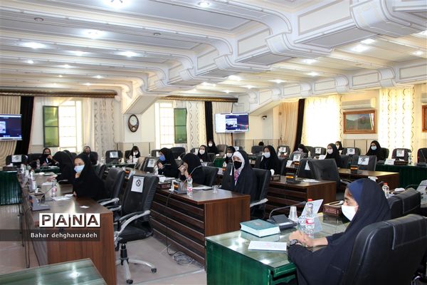 برگزاری سومین نشست مجلس دانش‌آموزی استان یزد