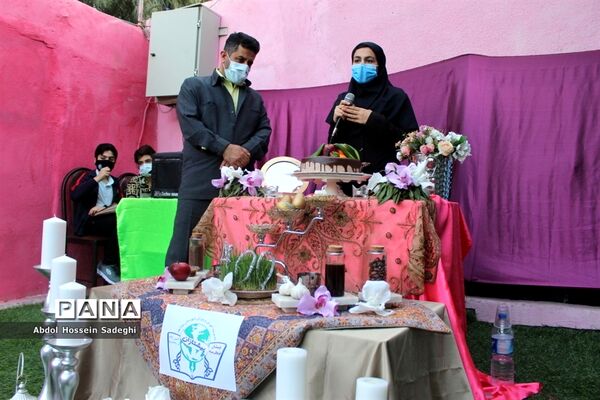 جشن عید روز در دبستان پیشتازان شهرستان بوشهر
