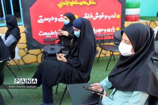 جشن عید روز در دبستان پیشتازان شهرستان بوشهر