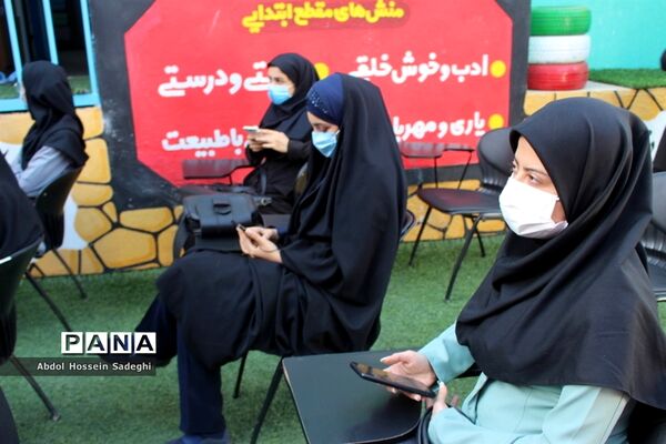جشن عید روز در دبستان پیشتازان شهرستان بوشهر