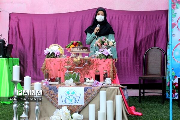 جشن عید روز در دبستان پیشتازان شهرستان بوشهر