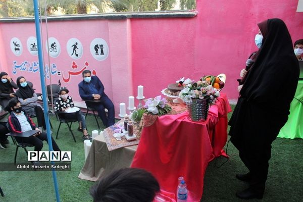 جشن عید روز در دبستان پیشتازان شهرستان بوشهر