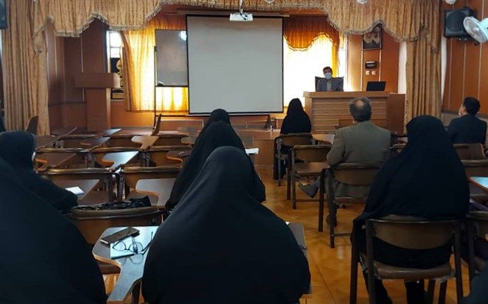 برگزاری جلسات هدایت‌تحصیلی شغلی و انتخاب رشته پایه نهم در ناحیه یک شهرری