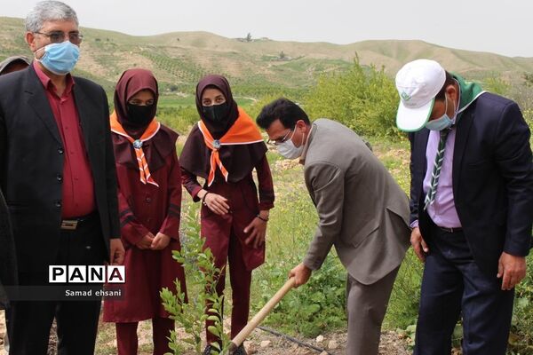 برگزاری جشن تولد زمین توسط پیشتازان شهرستان چرام