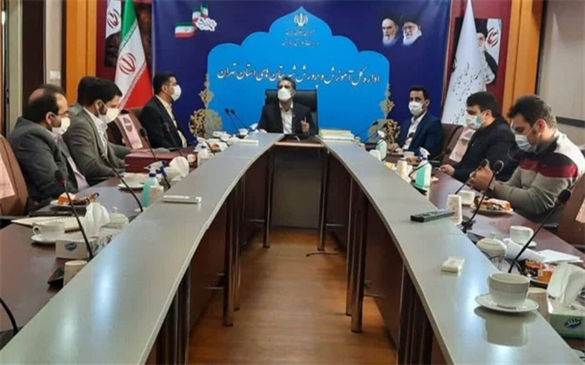 آموزش و پرورش باید برای تقویت باورها و نگرش‌های دانش‌آموزان اقدام کند