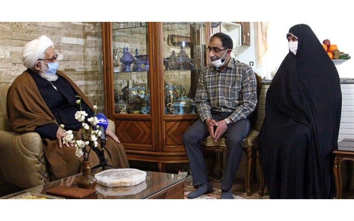 تجلیل و قدردانی از رشادت و فداکاری یادگاران دفاع مقدس