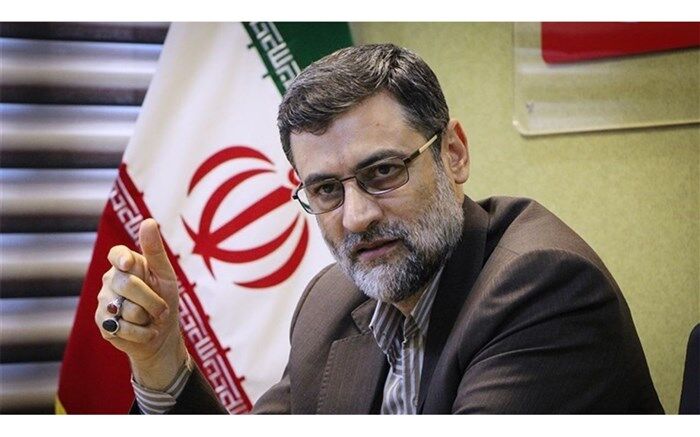 قاضی زاده هاشمی: سربازی اجباری باید جمع شود