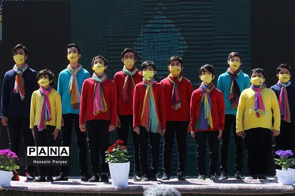 آیین افتتاحیه نخستین جشنواره ملی سرود آوای بی‌نشان‌ها