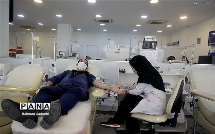 اهدای خون به بیماران در پویش‌های «هدیه سرخ» و «نذر خون»