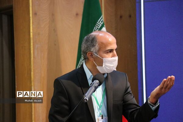 نشست تخصصی وزیر آموزش و پرورش با نمایندگان دبیران و آموزگاران خراسان رضوی
