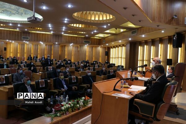 نشست تخصصی وزیر آموزش و پرورش با نمایندگان دبیران و آموزگاران خراسان رضوی