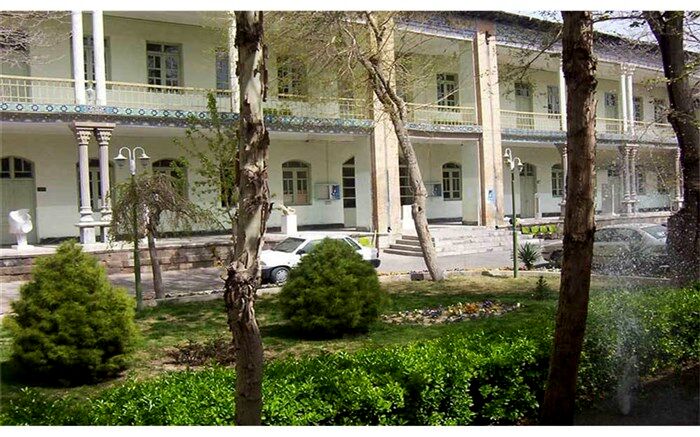 نگاهی به بیش از یک صد سال فعالیت دبیرستان سعدی اصفهان