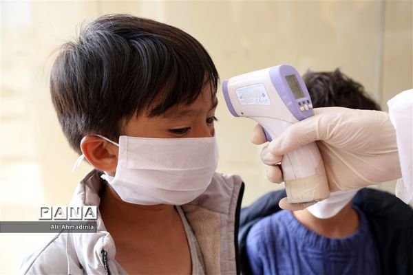 کنترل مسافران در مرز دوغارون