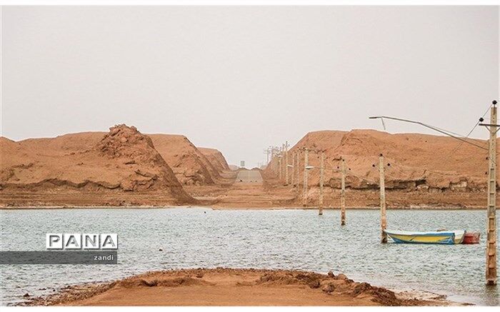 دریاچه ای در دل کویر
