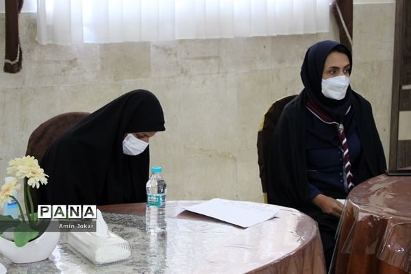 نشست سالانه قطبی مسئولان سازمان دانش آموزی استان فارس در شهرستان آباده