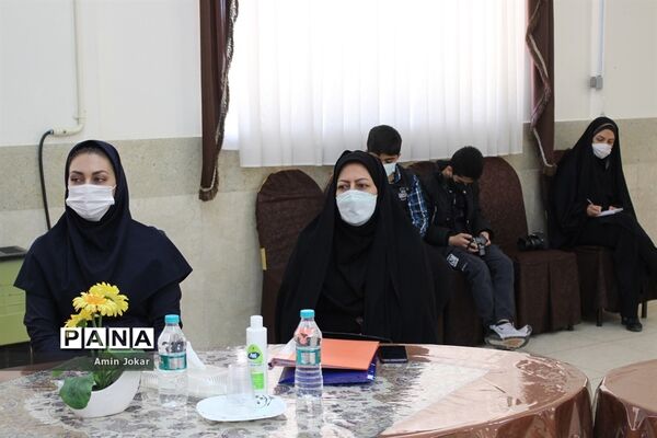 نشست سالانه قطبی مسئولان سازمان دانش آموزی استان فارس در شهرستان آباده