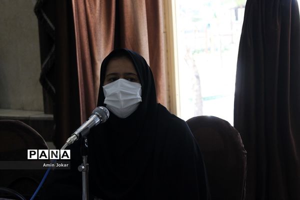 نشست سالانه قطبی مسئولان سازمان دانش آموزی استان فارس در شهرستان آباده