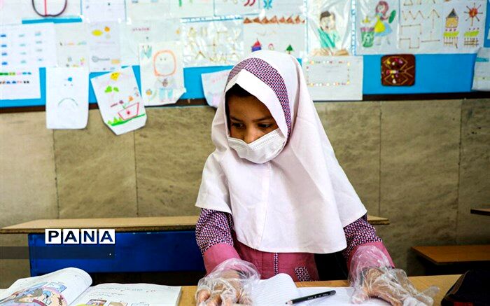 فعالیت آموزشی در مناطق آبی و زرد استان بارعایت پروتکل بهداشتی حضوری است