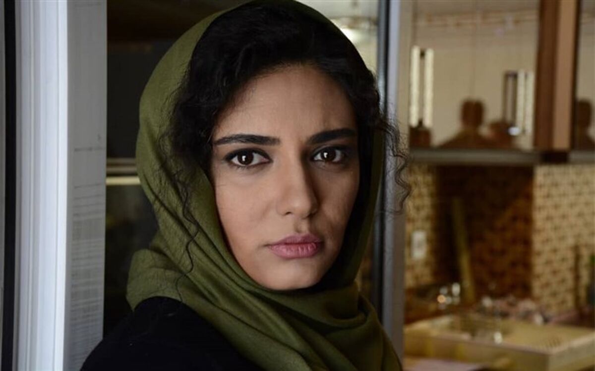 «لیندا کیانی» از جشنواره دهلی نو جایزه گرفت