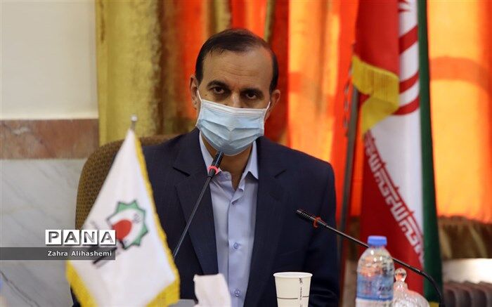 استفاده طولانی از ابزارهای دیجیتال برای دانش‌آموزان، مشکلات قامتی را به دنبال دارد