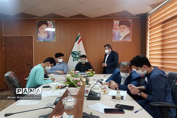 مناظره دانش آموزان منطقه ۲  با مناطق ۳ و ۸