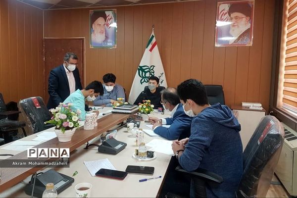 مناظره دانش آموزان منطقه ۲  با مناطق ۳ و ۸