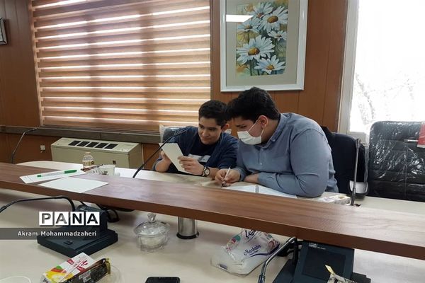 مناظره دانش آموزان منطقه ۲  با مناطق ۳ و ۸