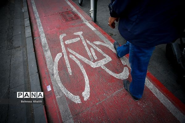 اینجا مسیر دوچرخه سواری است