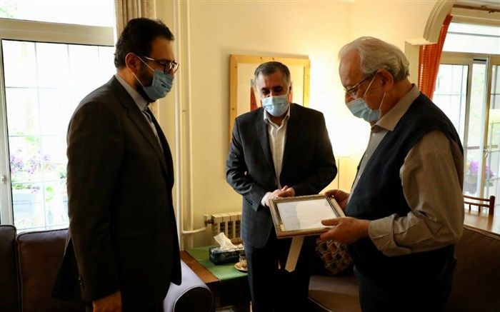 دیدار معاون هنری وزارت ارشاد با خالق سرود ملی ایران