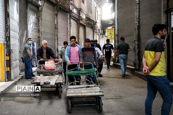 نه چرخ گاری می‌چرخد، نه چرخ زندگی