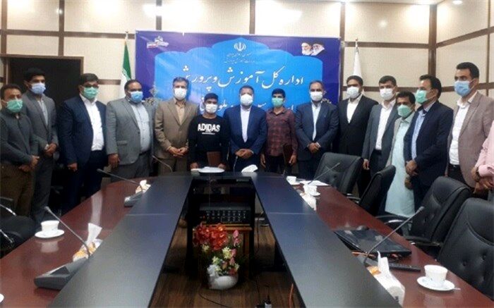 تجلیل از دانش آموزان دعوت‌شده به اردوی تیم ملی کشتی نوجوانان