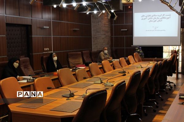 نشست کارگروه ستادی تعاونی‌های آموزشگاهی سازمان دانش‌آموزی خوزستان