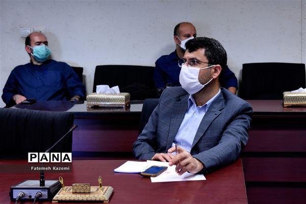 اولین نشست اداره کل امور تربیتی، مشاوره و مراقبت در برابر آسیب‌های اجتماعی در سال ۱۴۰۰