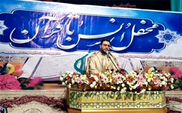 ترویج انس با قرآن کریم باعث کاهش تاثیرپذیری تهاجم  فرهنگی  می‌شود