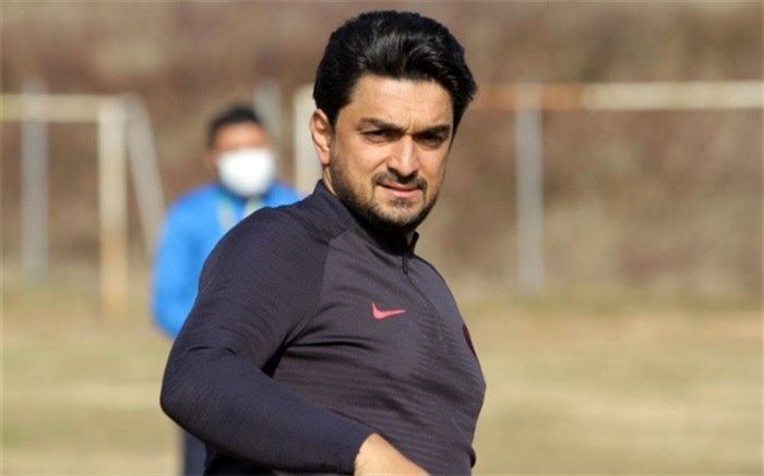 در هیچ کشوری لیگ برتر 40 روزه تعطیل نمی‌شود اما در فوتبال ایران تعطیل شد