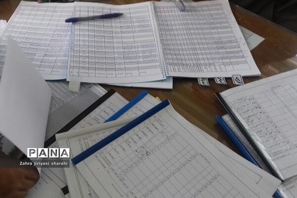 ستاد ثبت نام دانش‌آموزان مدرسه حدیث‌کساءخاورشهر