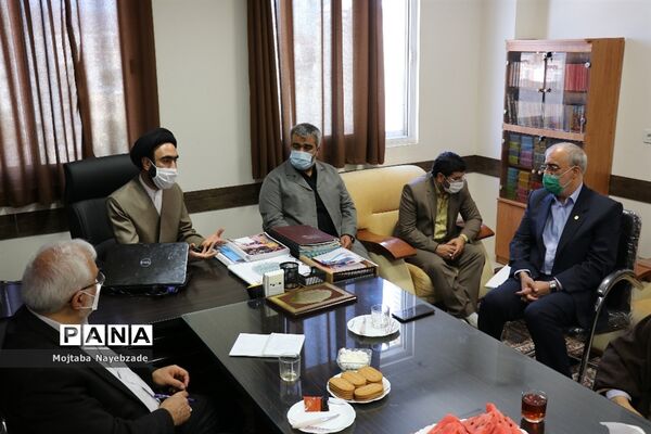 نشست هم اندیشی  با هدف تولید محتوا برای کودکان پیش دبستانی و دبستانی در مشهد