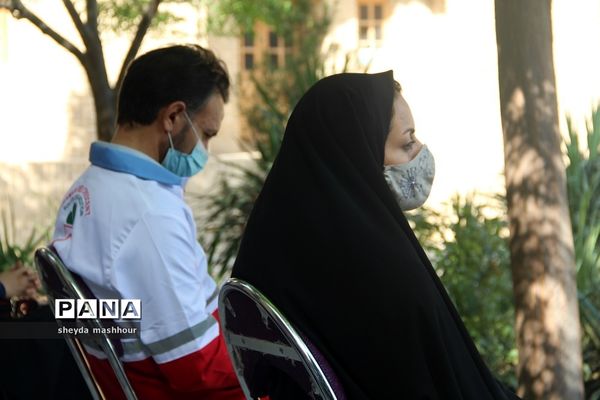 آیین اختتامیه جشنواره تابستان شاد و افتتاحیه جشنواره پنجره‌های امید در رباط‌کریم