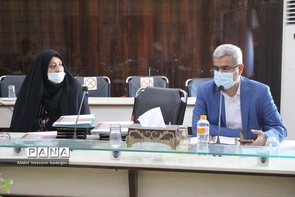 تجلیل از مقام آوران جشنواره کشوری معلمان هنرمند استان بوشهر