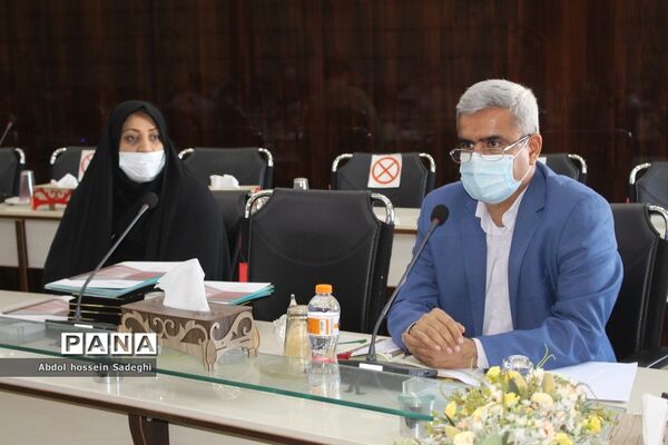 تجلیل از مقام آوران جشنواره کشوری معلمان هنرمند استان بوشهر