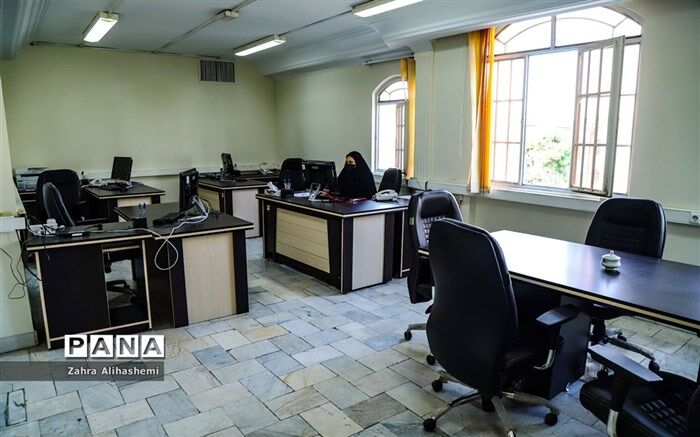 عدم اجرای دقیق بخشنامه دورکاری در وضعیت قرمز کرونایی نقض قوانین است