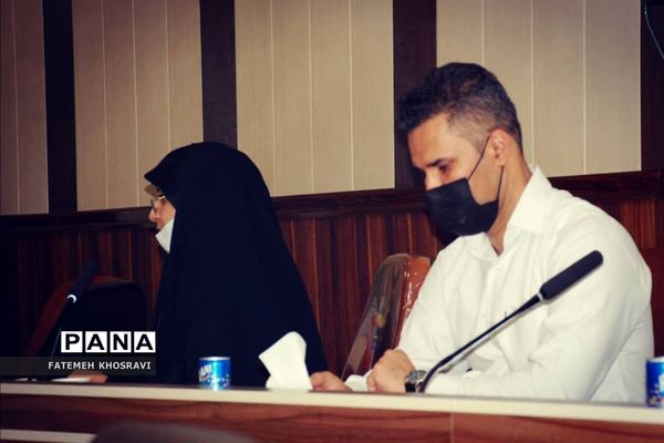 جلسه شورای پرورشی  با حضور مدیر آموزش و پرورش ناحیه یک شهرری