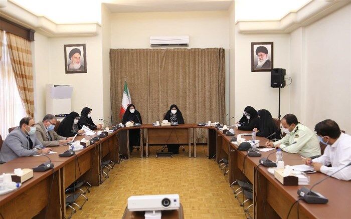 لباس بانوان شاغل در دستگاه‌های اجرایی، ادارات و شهرداری‌های استان همسان سازی شود