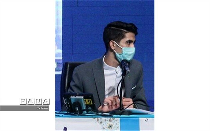 گپی کوتاه با نایب رئیس مجلس دانش‌آموزی درباره اصلاح کتب درسی